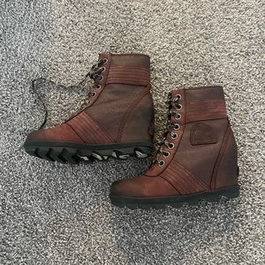 Brand new Sorel Joan of arctic Lexie wedge